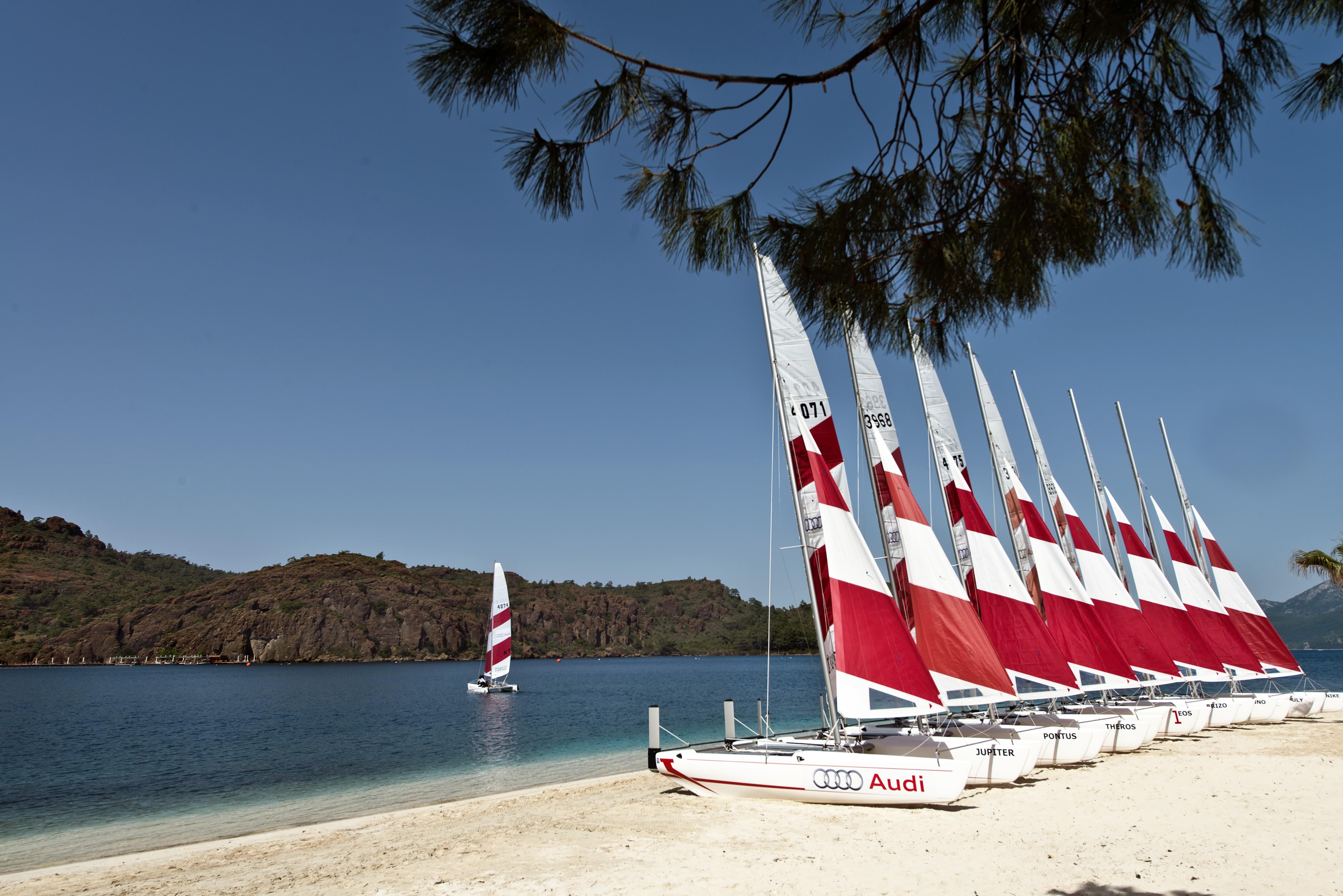 Отель D Maris Bay Хисароню Экстерьер фото